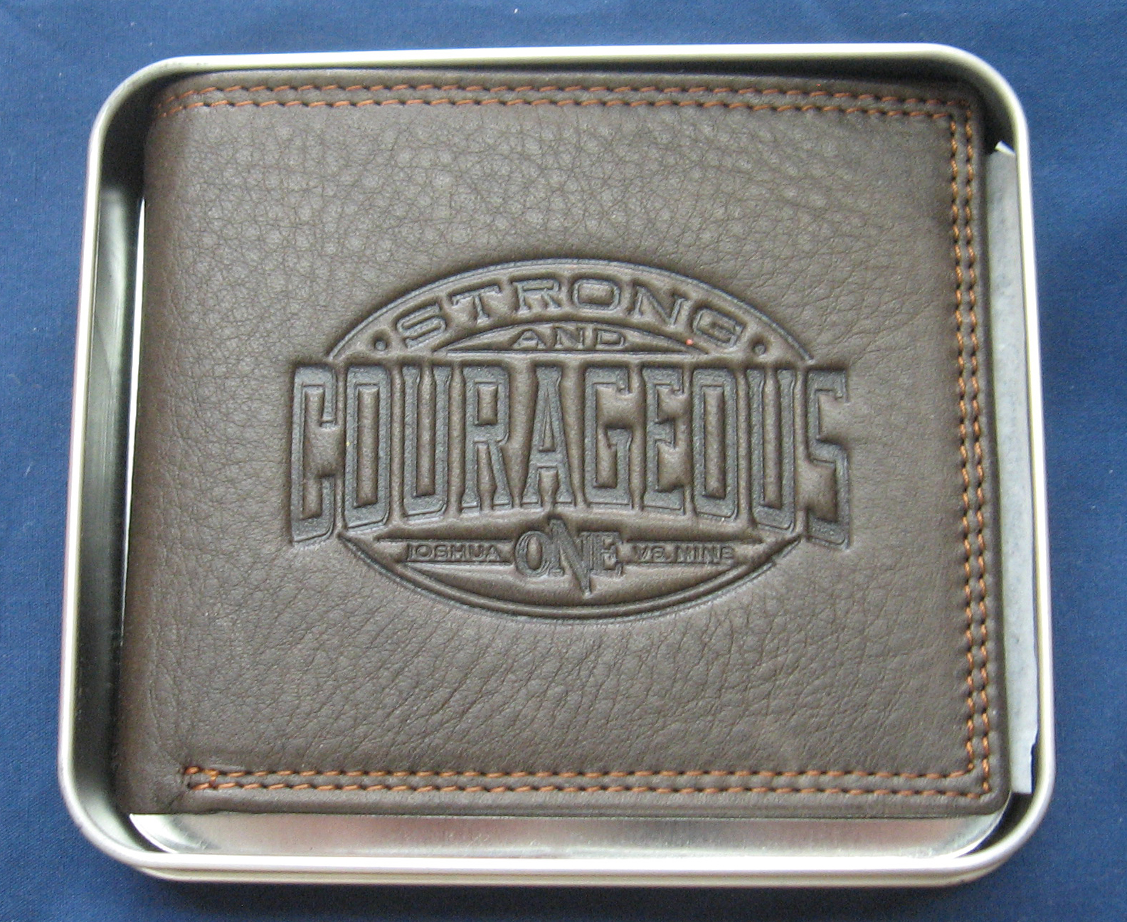 Strong and Courageous JOSHUA ONE VERSE NINE Leather Wallet in Durable Tin